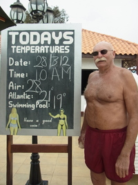 2012-Gambia Geburtstag 2.jpg